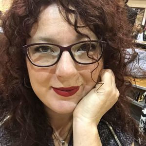 Meet your Posher, Carrie